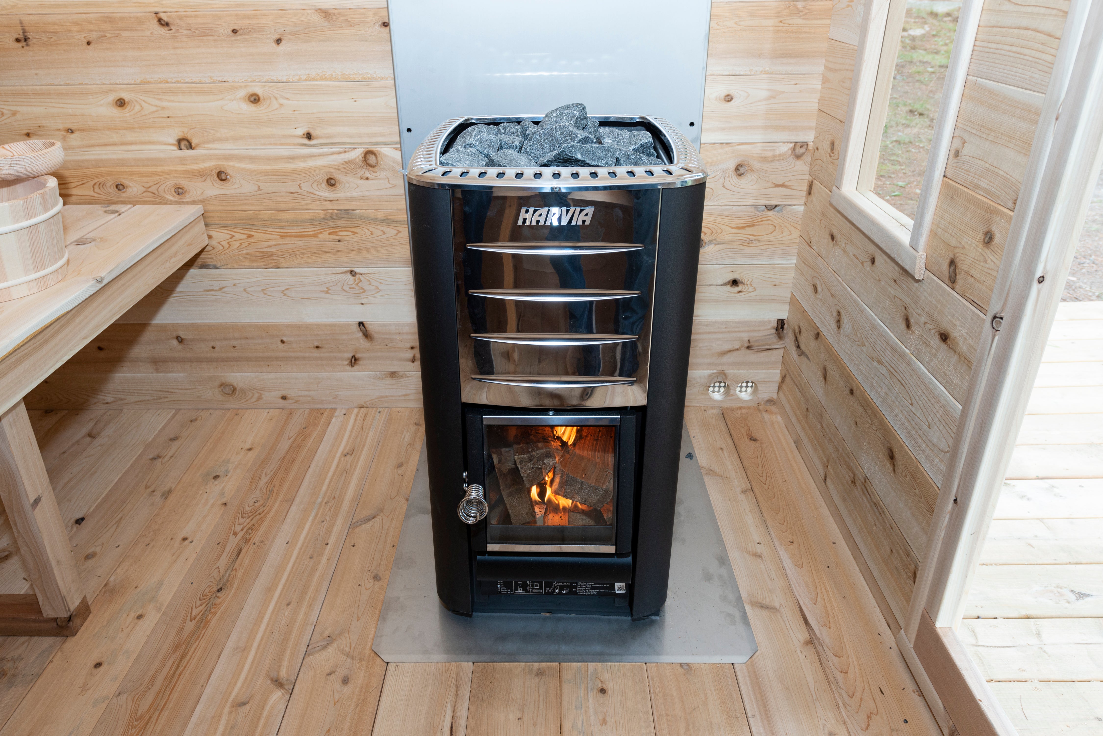 Dundalk LeisureCraft Georgian Cabin Sauna (4-6 Person) CTC88W