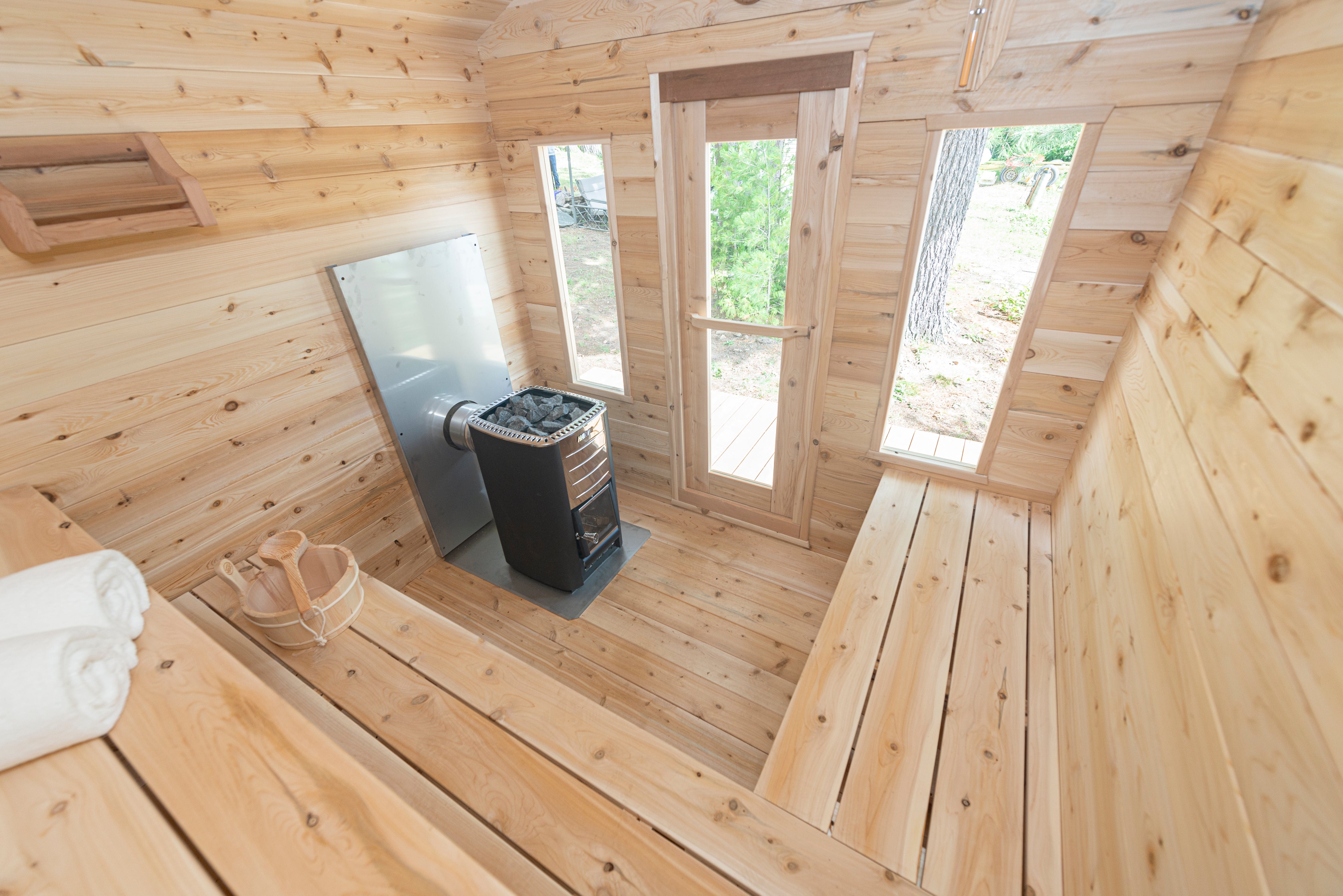 Dundalk LeisureCraft Georgian Cabin Sauna (4-6 Person) CTC88W