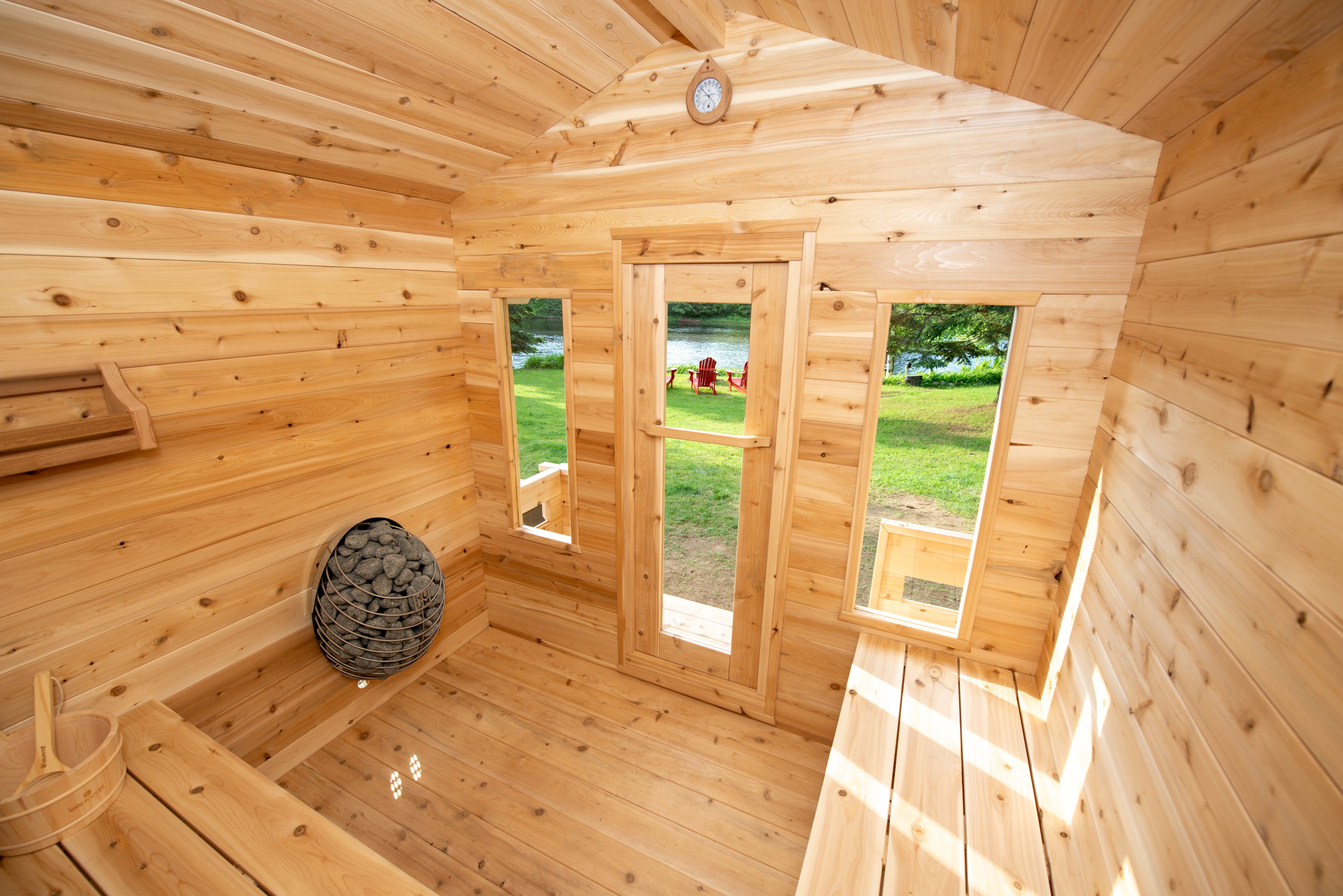 Dundalk LeisureCraft Georgian Cabin Sauna with Porch (2-6 Person) CTC88PW